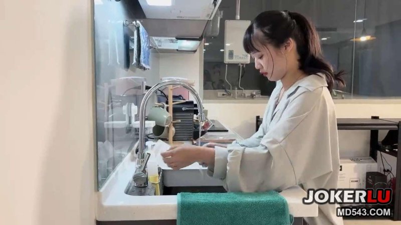  EDmosaic 家政婦小咪做家事時想念曾經交手過的好屌們